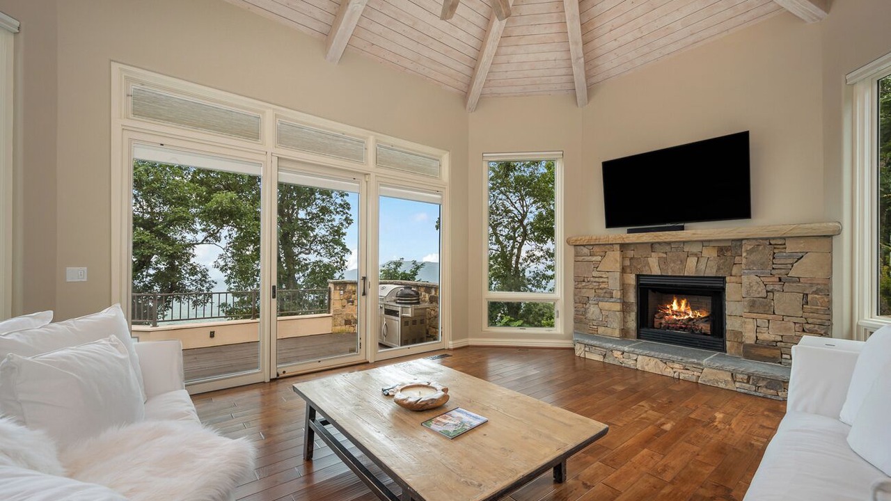Photo of Livingroom in Lynn