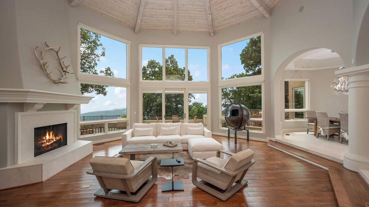 Photo of Livingroom in Lynn