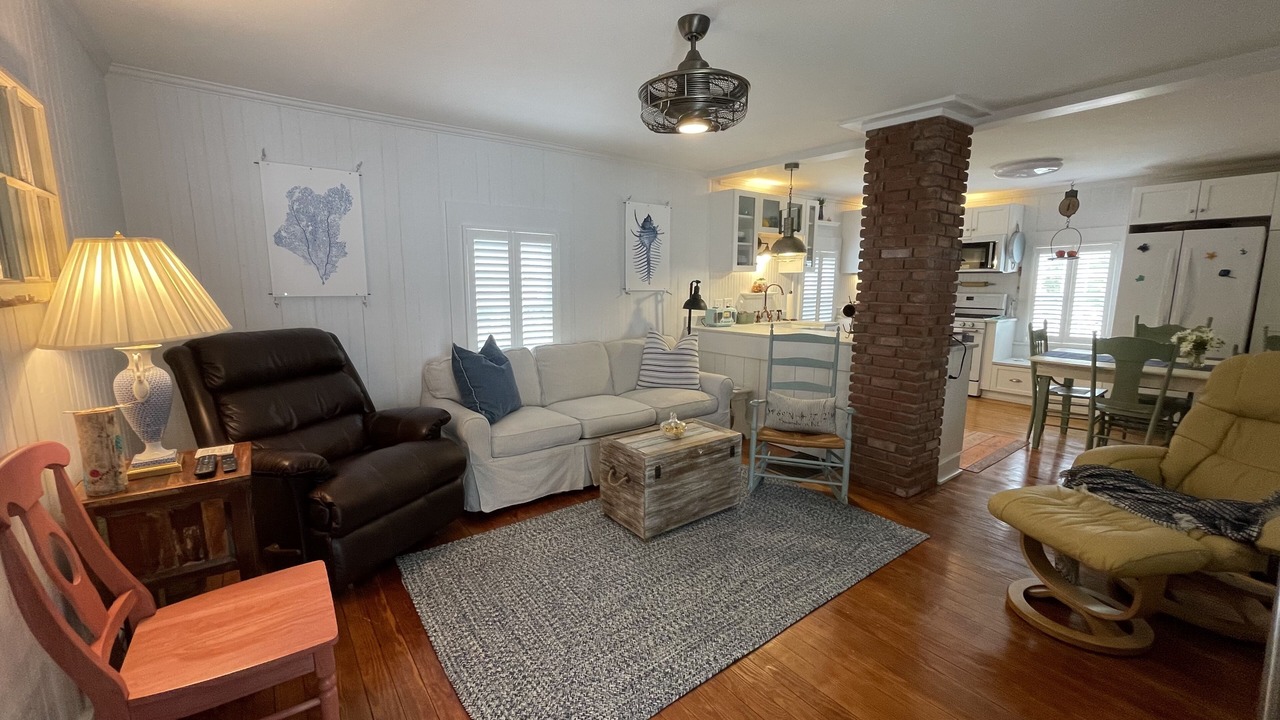 Photo of Livingroom in Swansboro