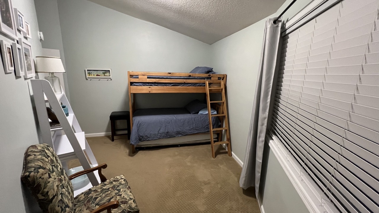 Photo of Bedroom in Moratuck Manor