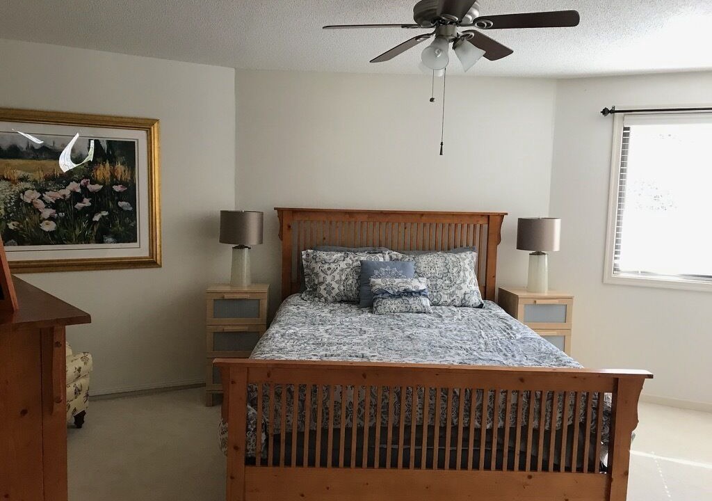 Photo of Bedroom in Moratuck Manor