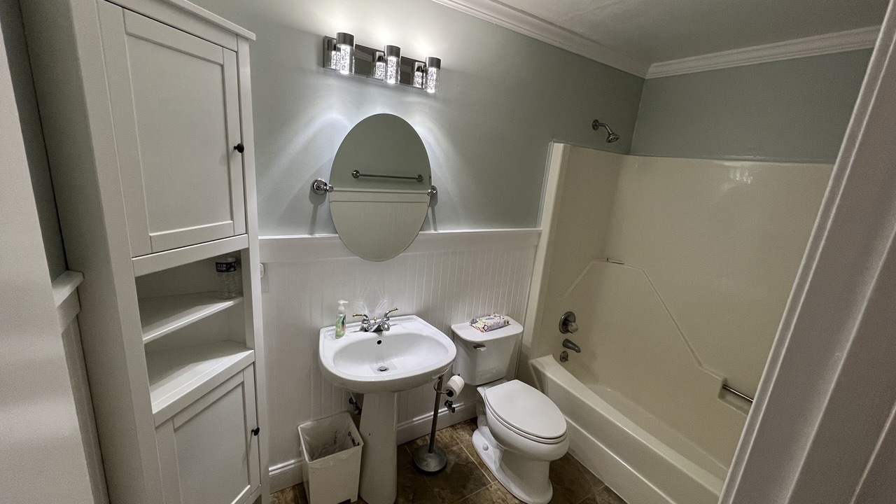Photo of Bathroom in Moratuck Manor