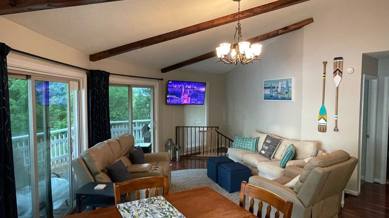 Photo of Livingroom in Moratuck Manor