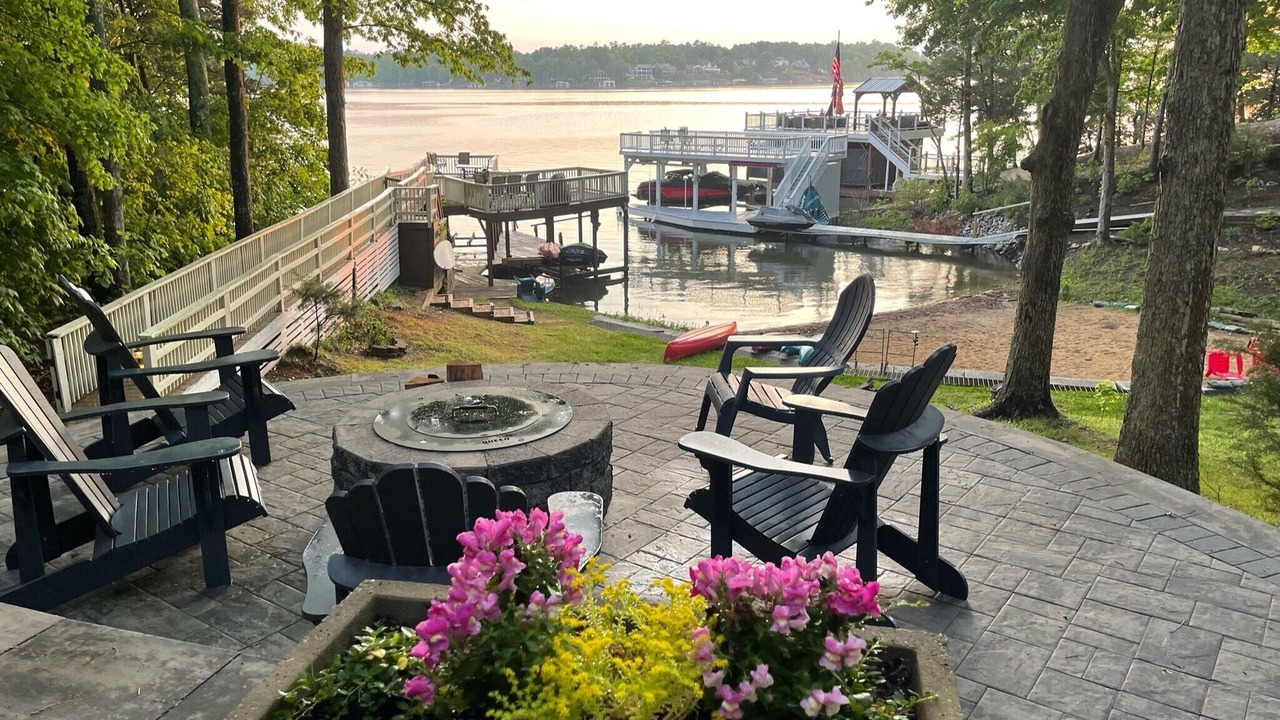 Photo of Patio Balcony in Moratuck Manor