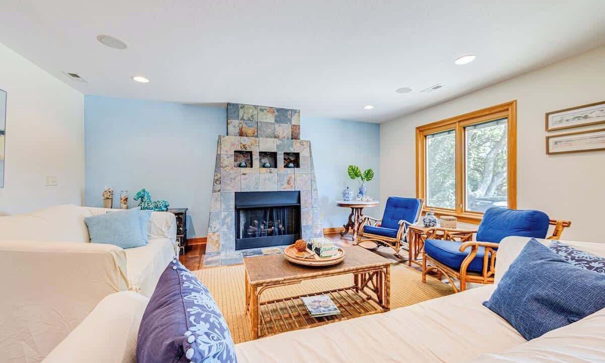 Photo of Livingroom in Southern Shores