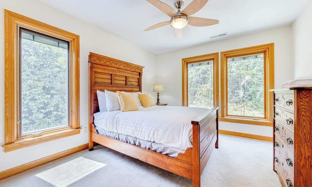 Photo of Bedroom in Southern Shores
