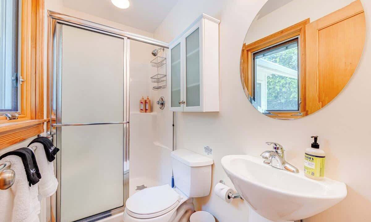 Photo of Bathroom in Southern Shores