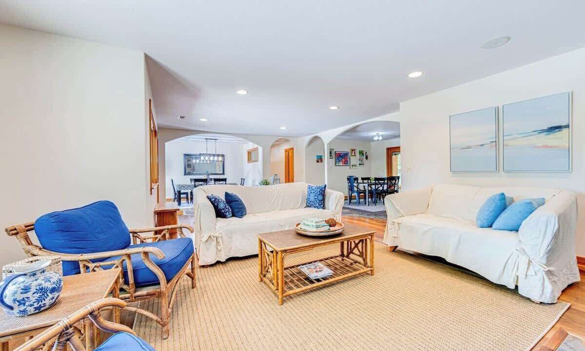 Photo of Livingroom in Southern Shores