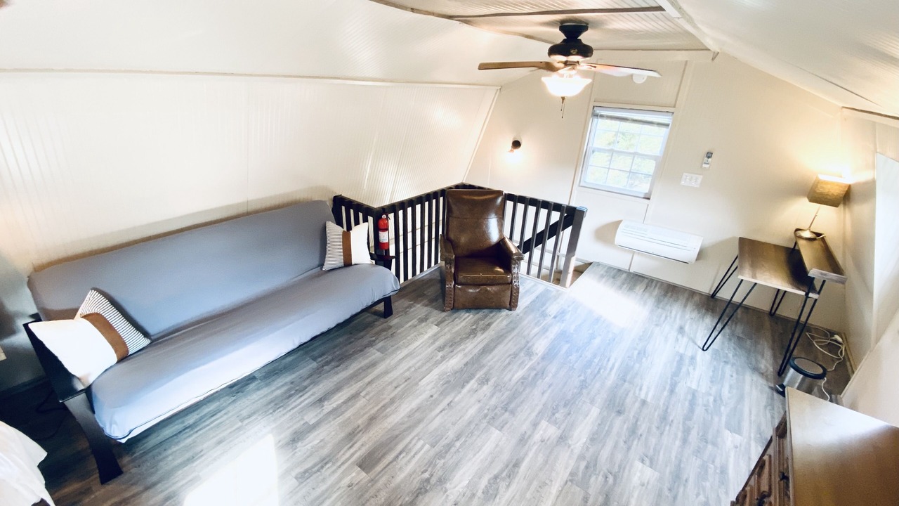 Photo of Livingroom in Barnardsville