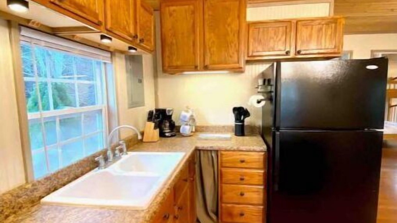 Photo of Kitchen in Barnardsville