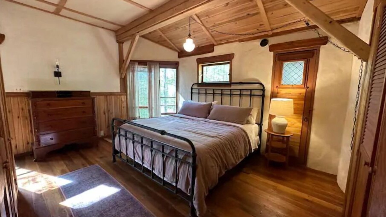 Photo of Bedroom in Burnsville