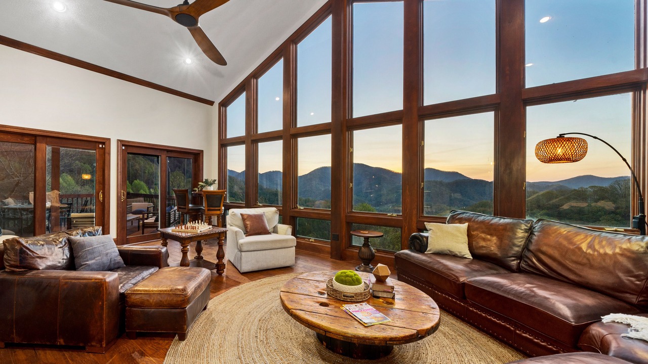 Photo of Livingroom in Canton