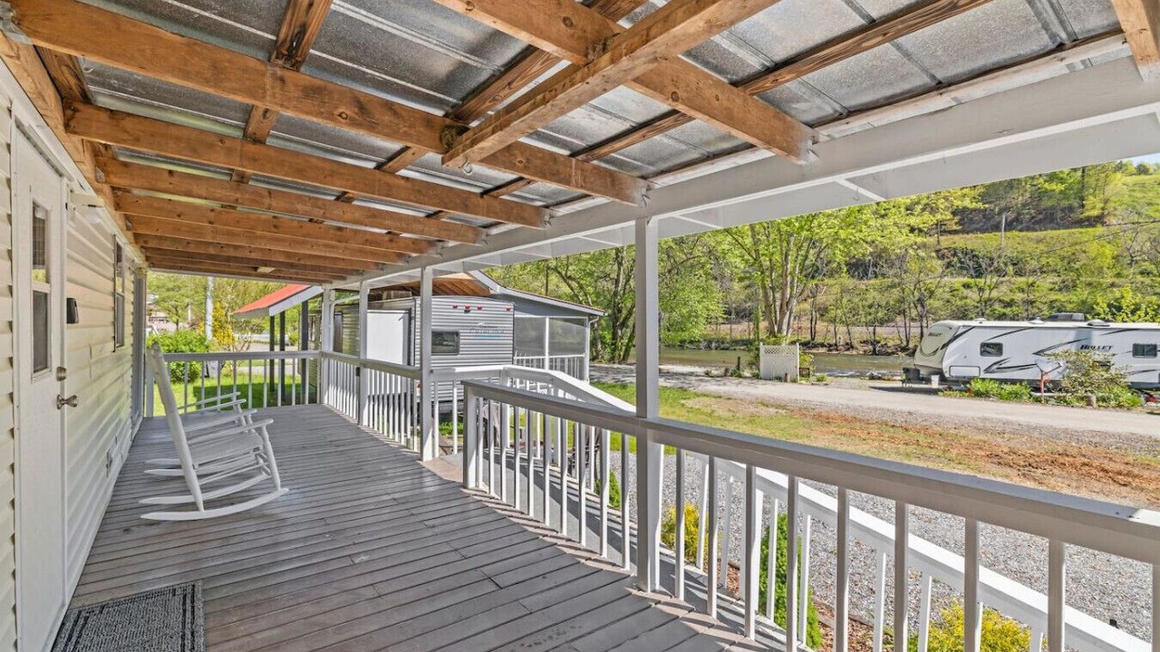 Photo of Patio Balcony in Sylva