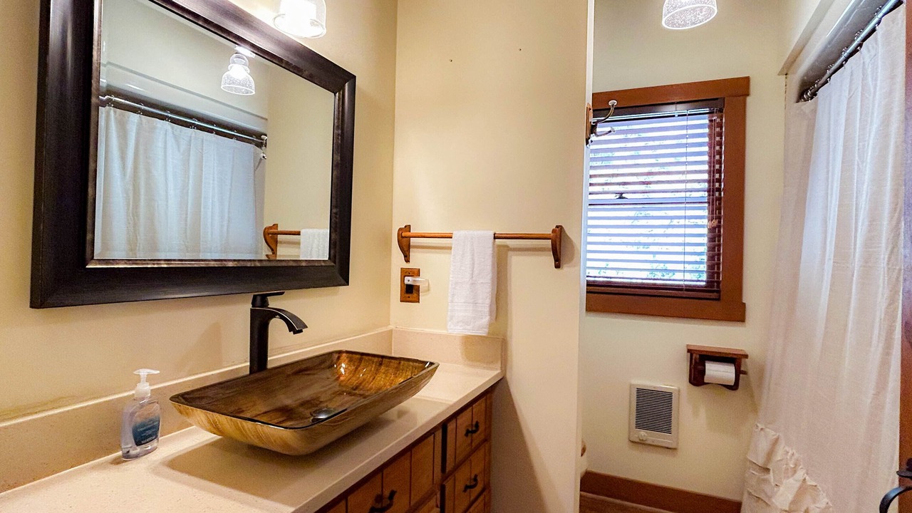 Photo of Bathroom in Whittier