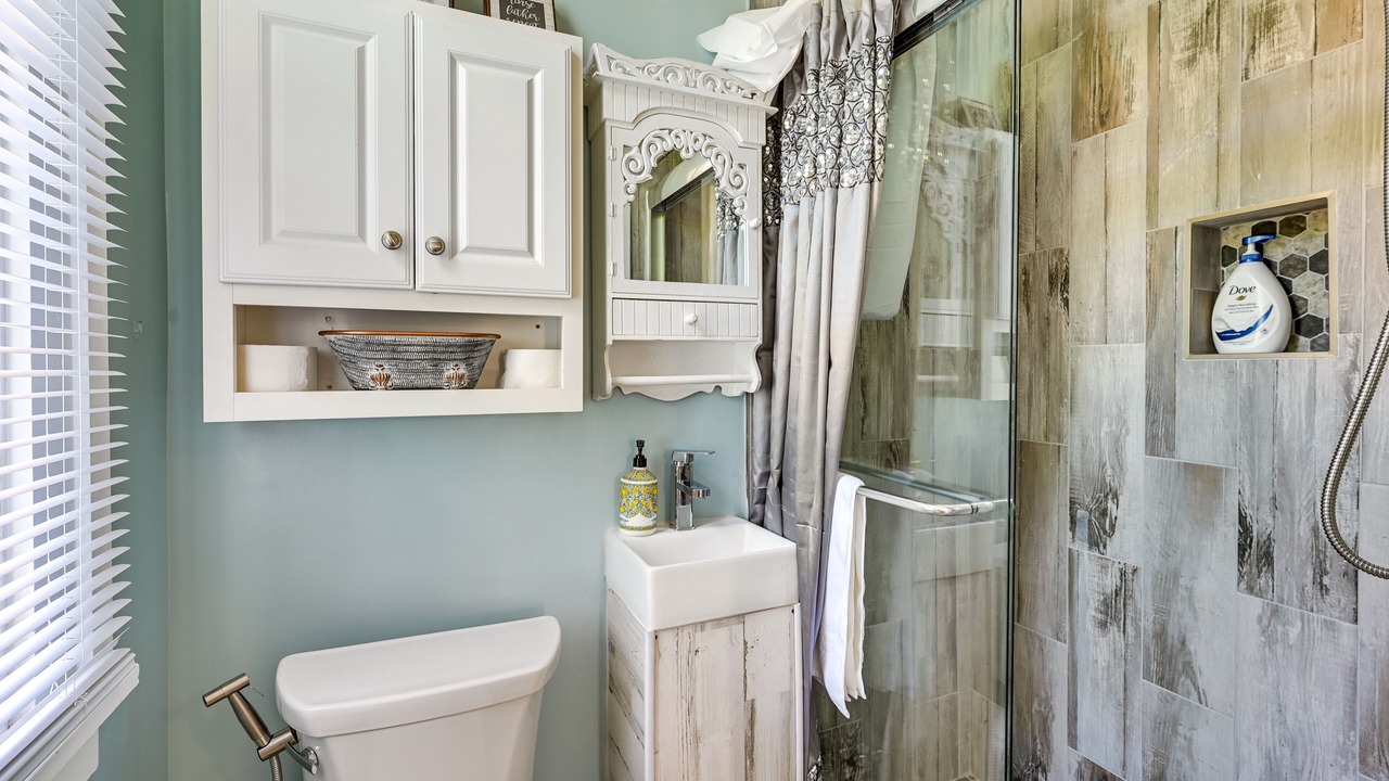 Photo of Bathroom in High Point