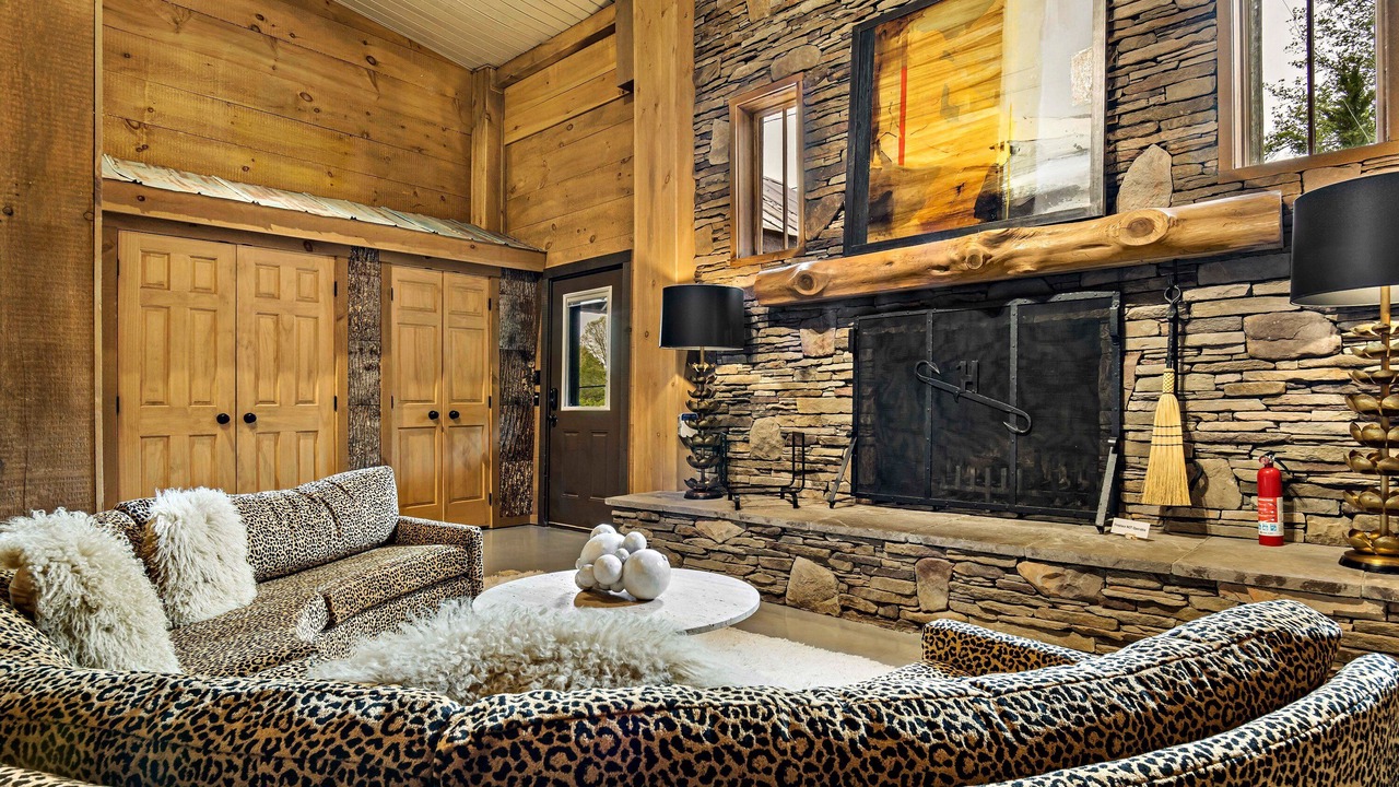 Photo of Livingroom in Weaverville