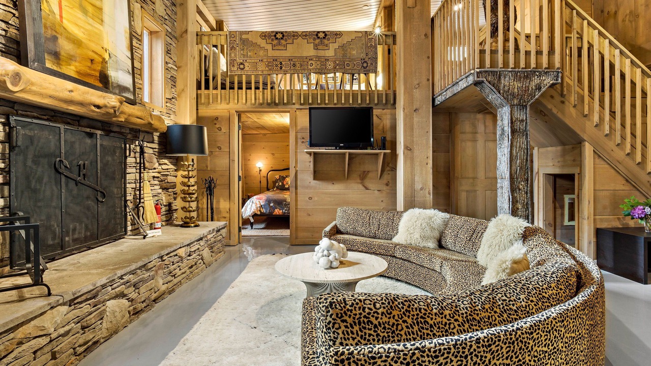 Photo of Livingroom in Weaverville