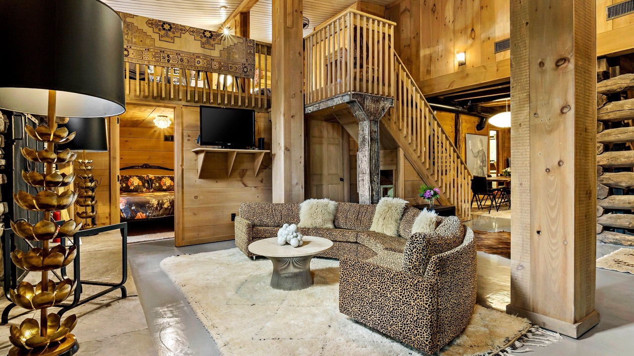Photo of Livingroom in Weaverville