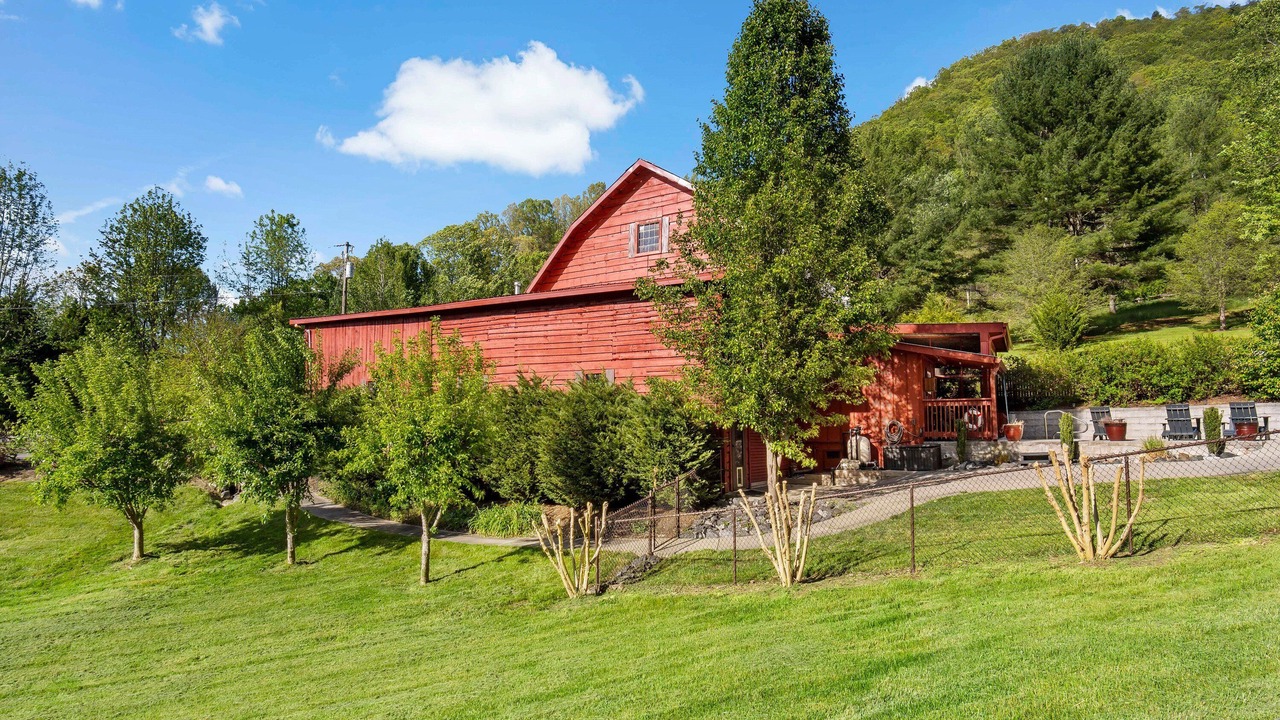 Photo of Outdoor in Weaverville