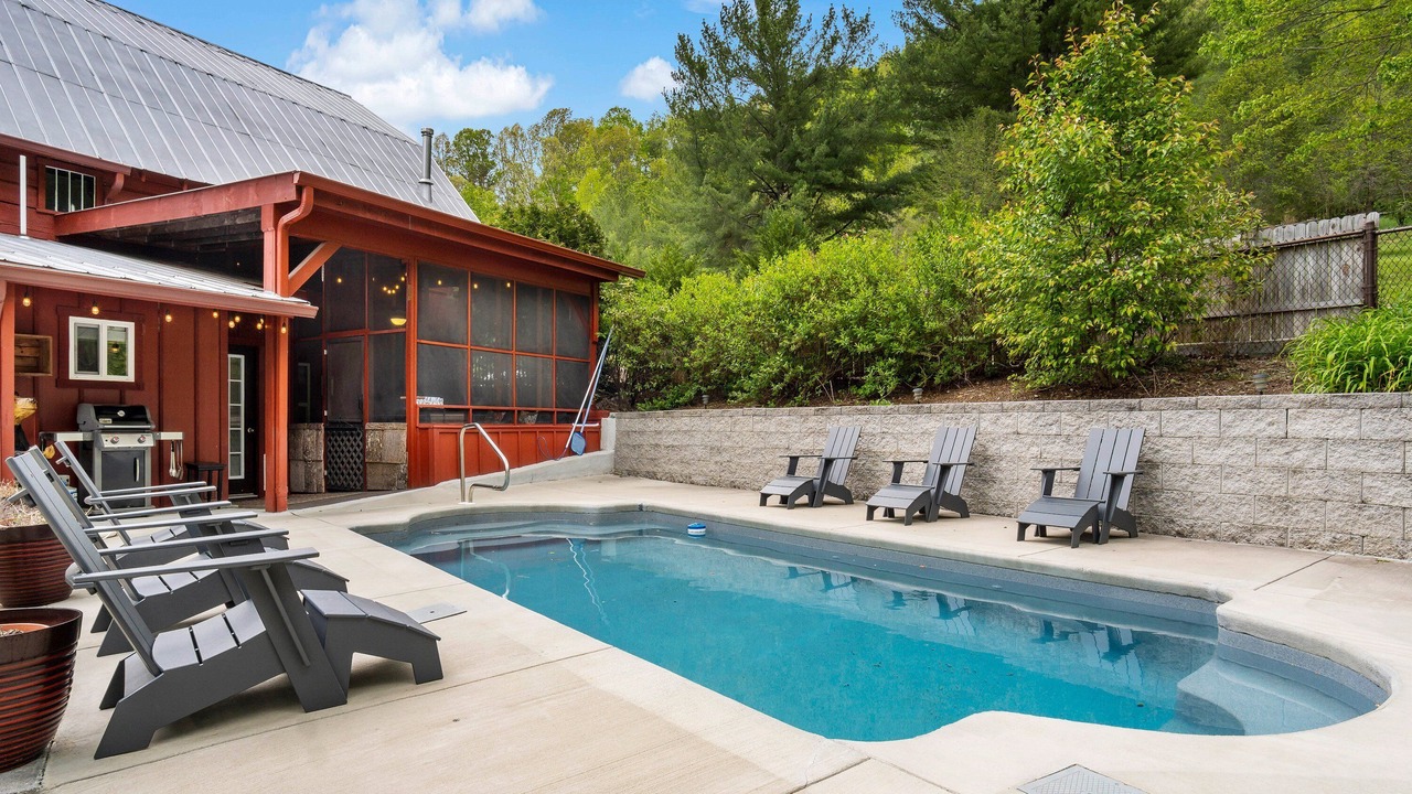 Photo of Outdoor in Weaverville