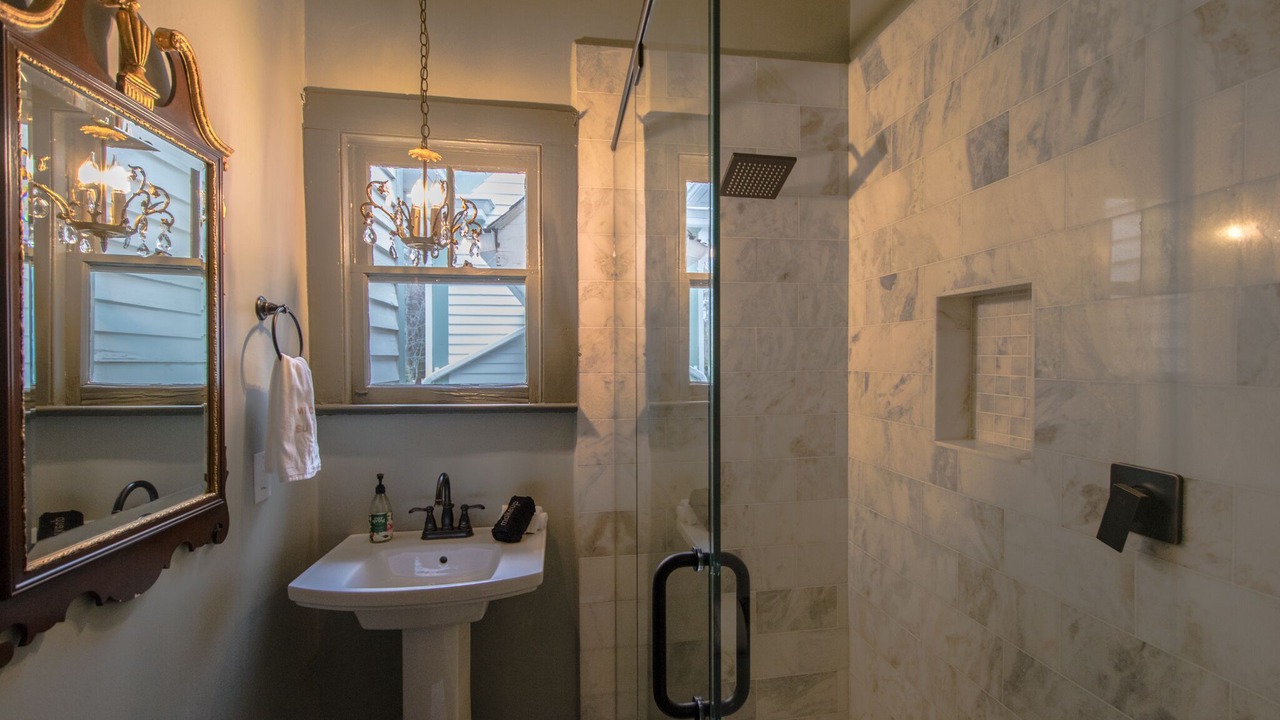 Photo of Bedroom in Hendersonville