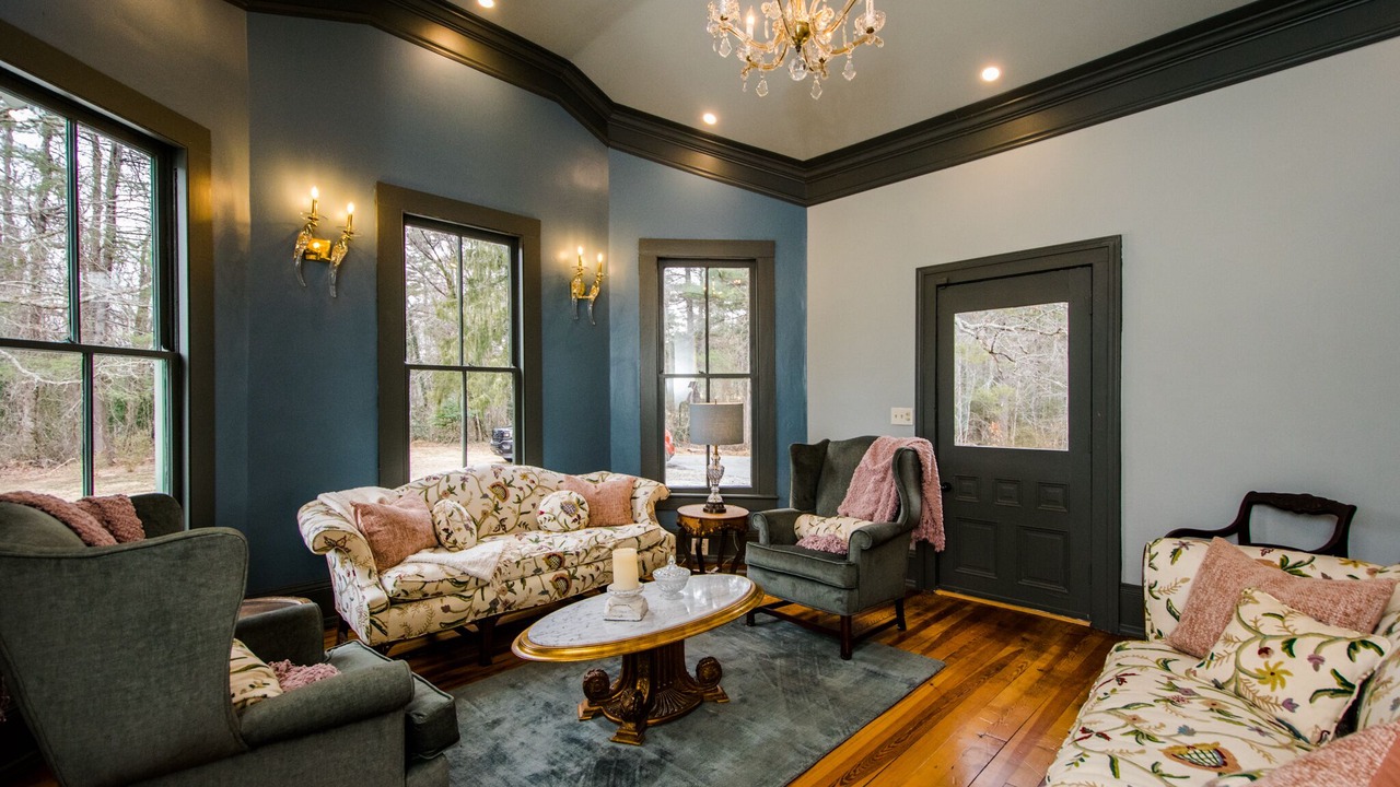 Photo of Bedroom in Hendersonville