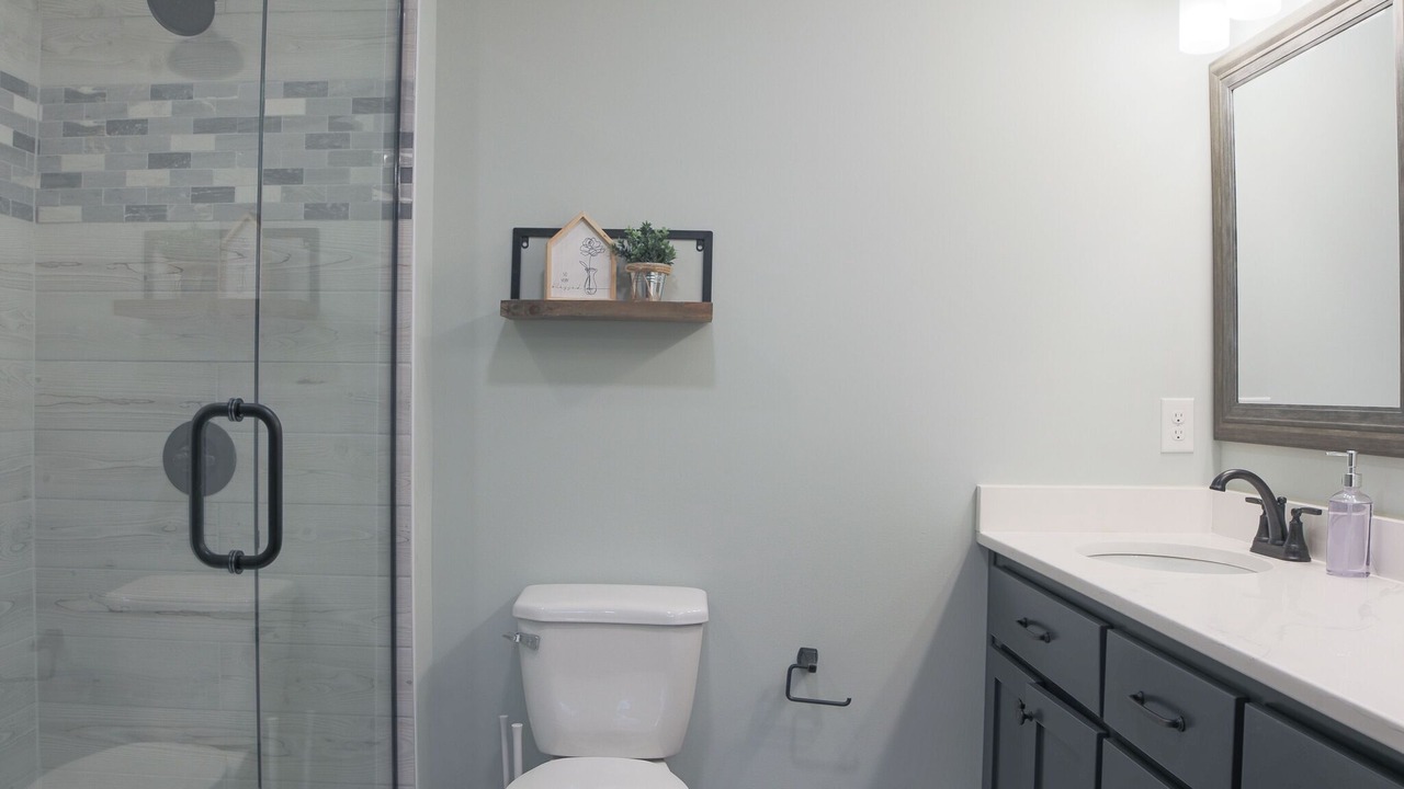 Photo of Bathroom in Murphy