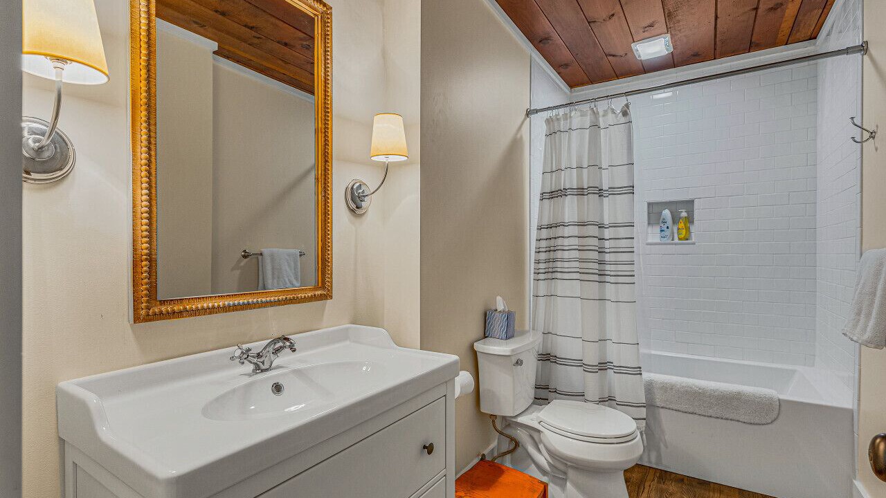Photo of Bathroom in Cashiers