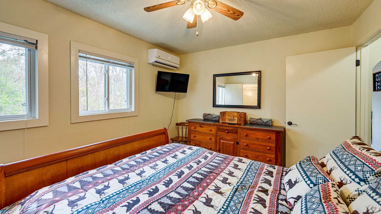 Photo of Bedroom in Qualla