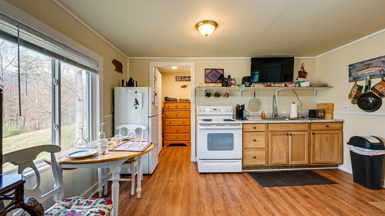 Photo of Kitchen in Qualla