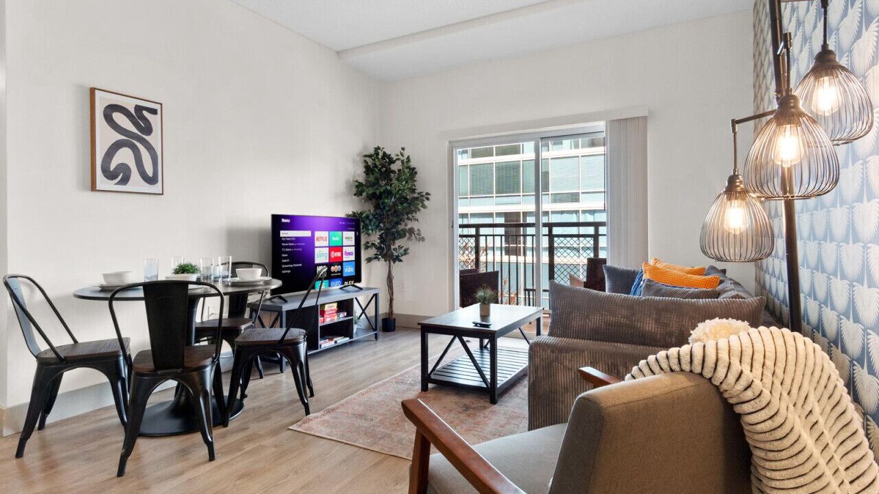 Photo of Livingroom in Charlotte Center City