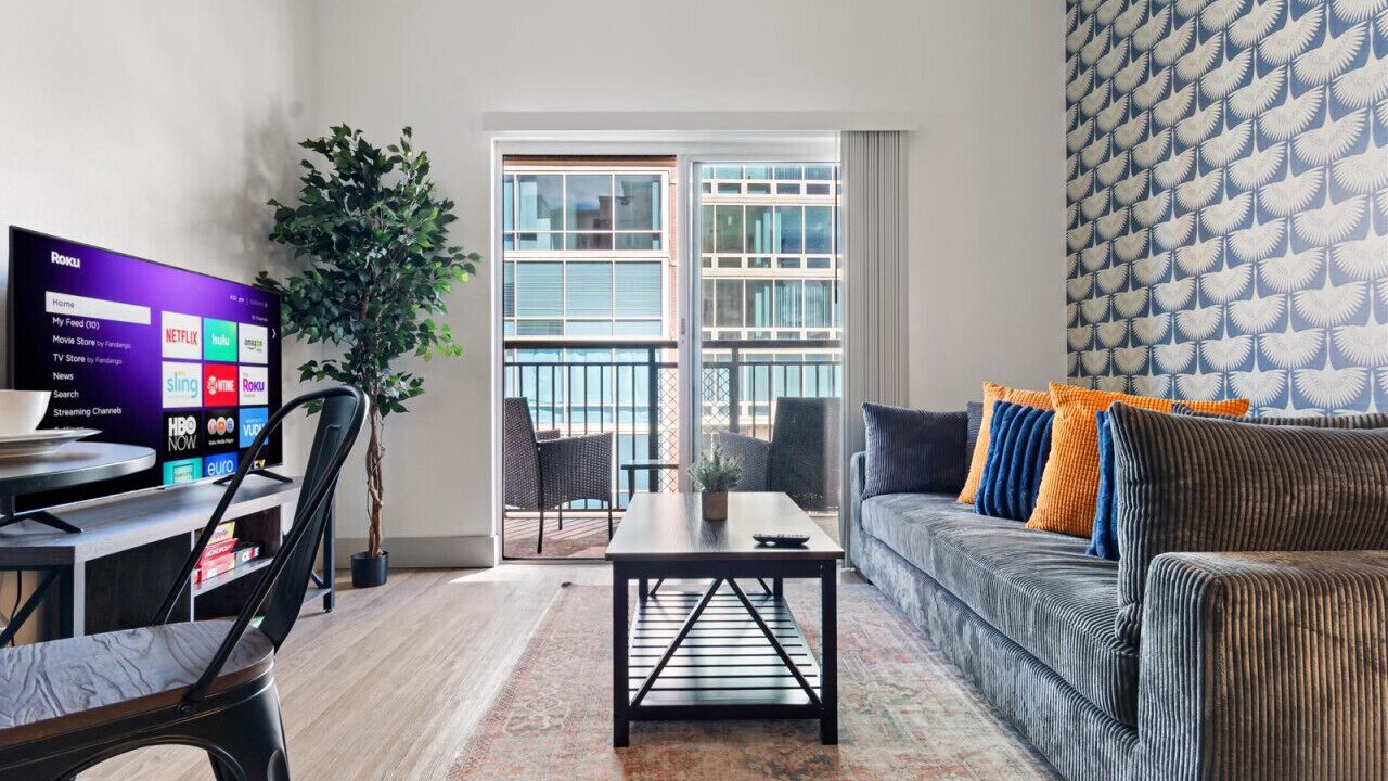 Photo of Livingroom in Charlotte Center City