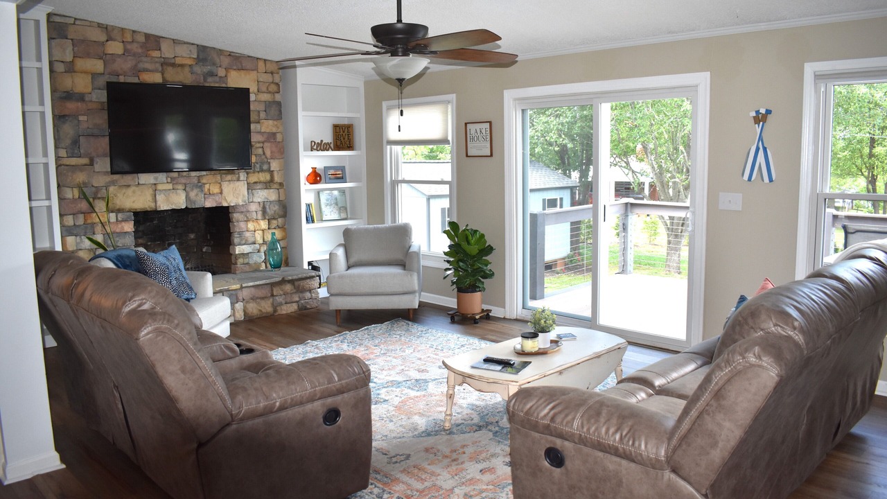 Photo of Livingroom in Lake Norman of Catawba