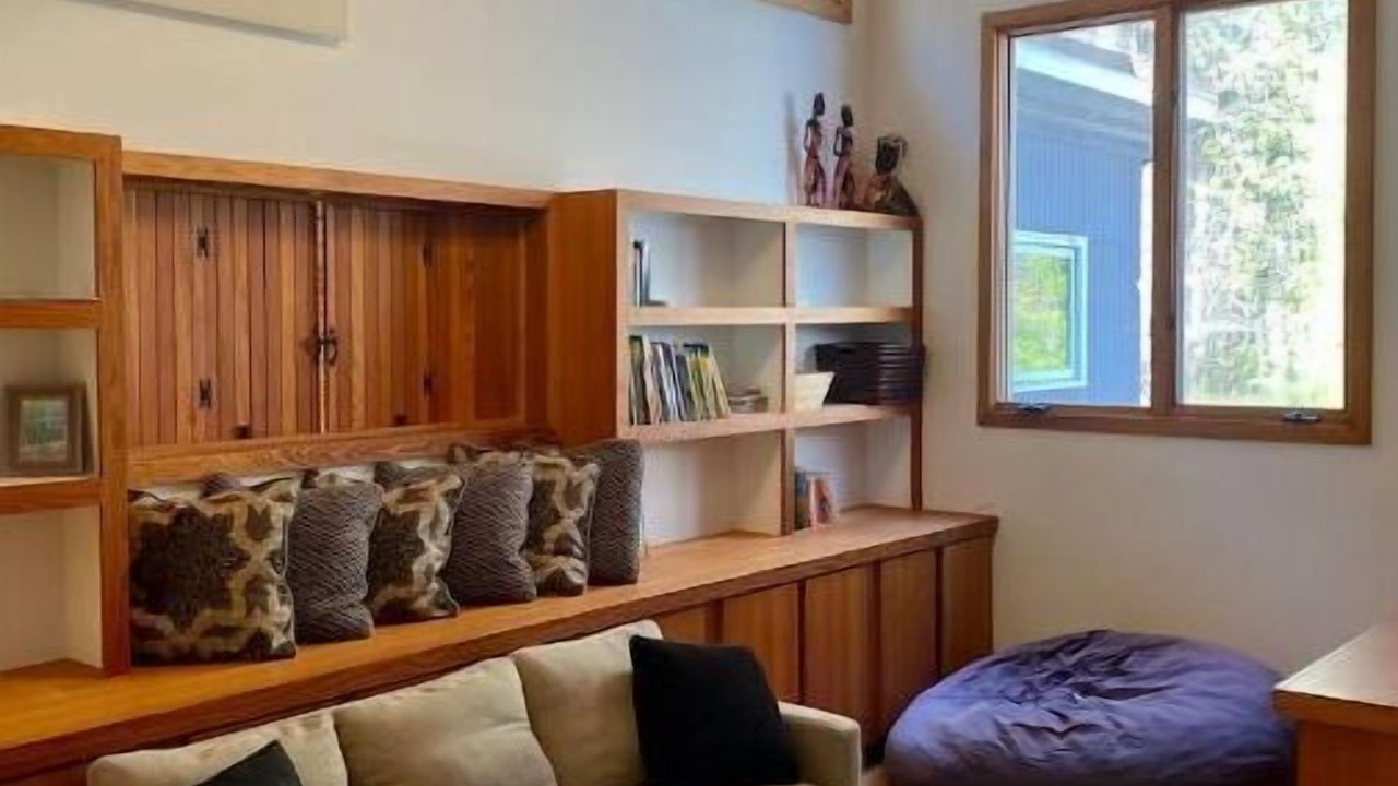 Photo of Livingroom in Chapel Hill
