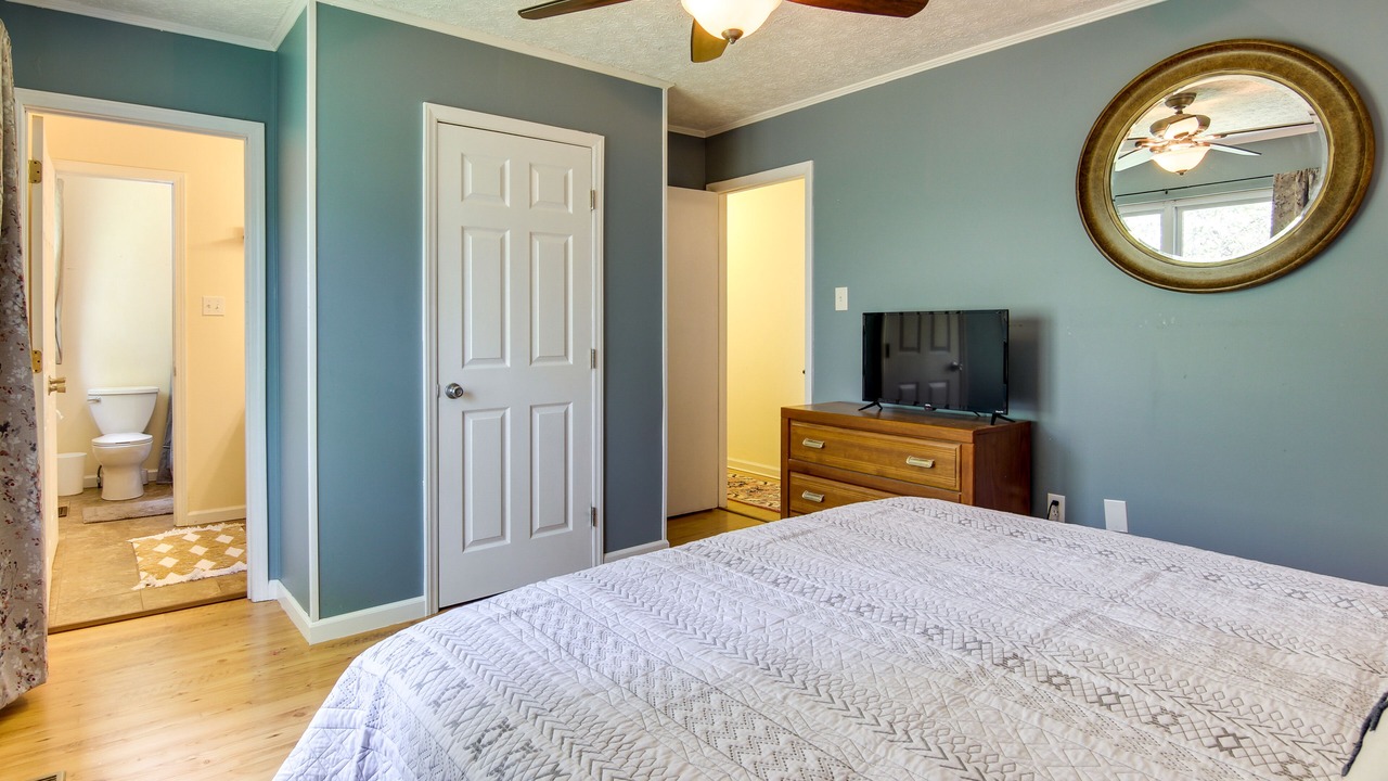 Photo of Bedroom in Ridgecrest