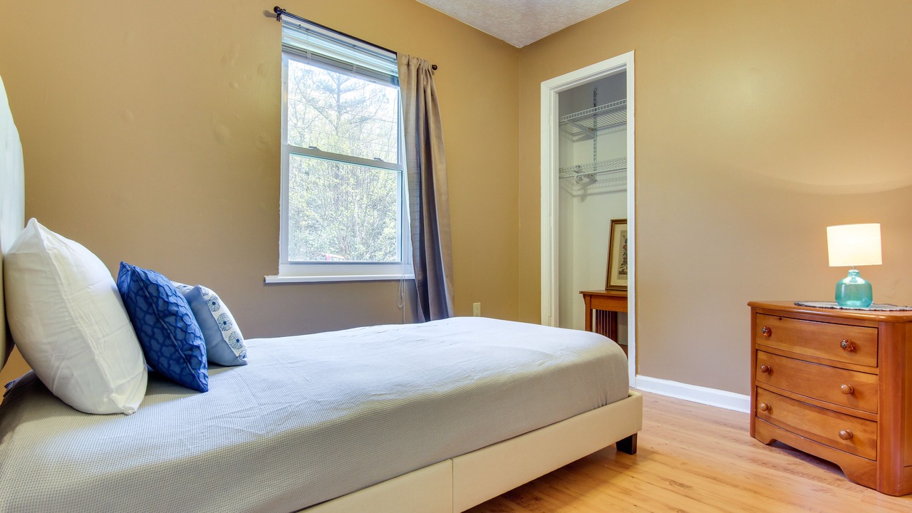 Photo of Bedroom in Ridgecrest