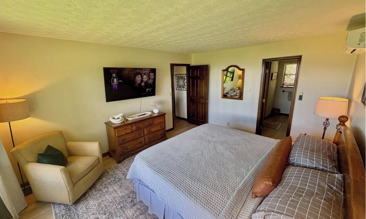 Photo of Bedroom in Burnsville