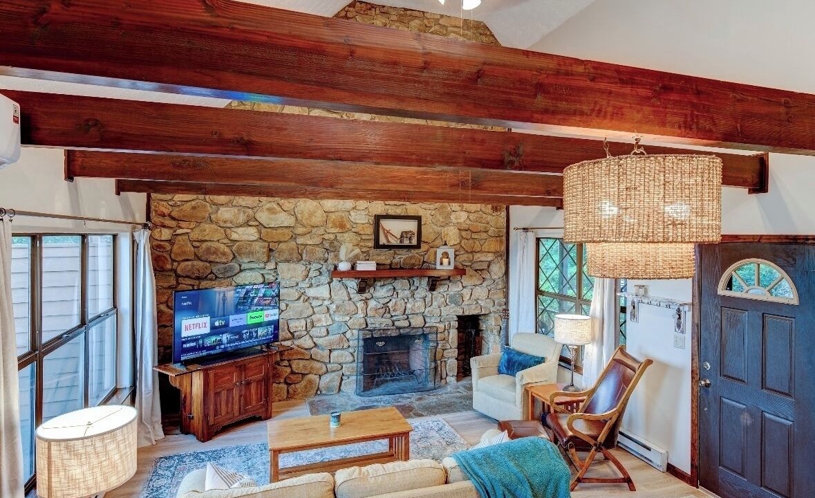Photo of Livingroom in Burnsville