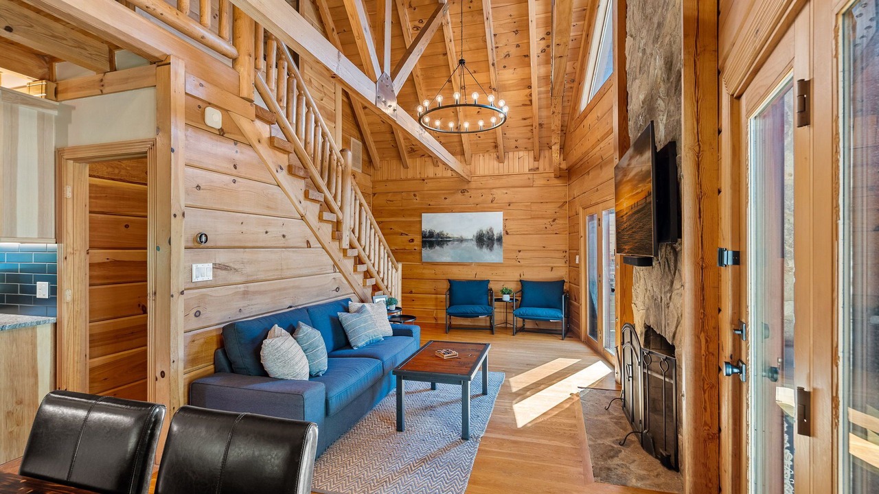 Photo of Livingroom in Huntersville