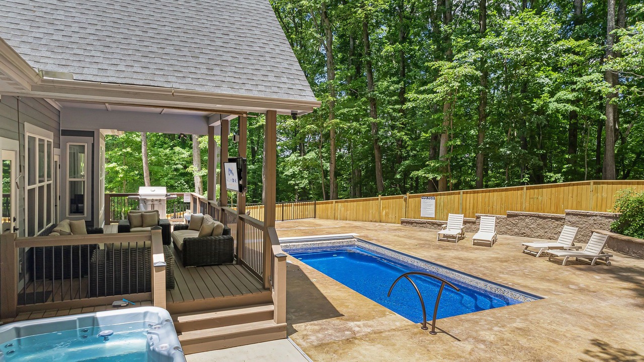 Photo of Outdoor in Avery Creek