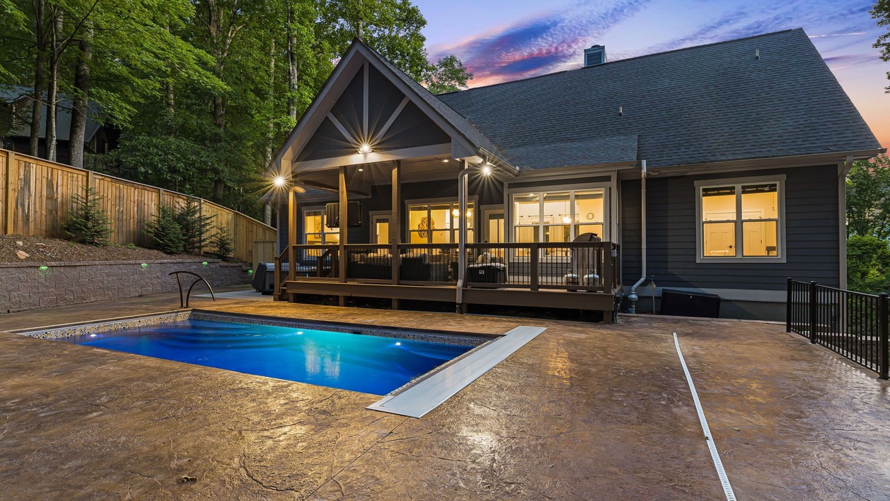 Photo of Outdoor in Avery Creek