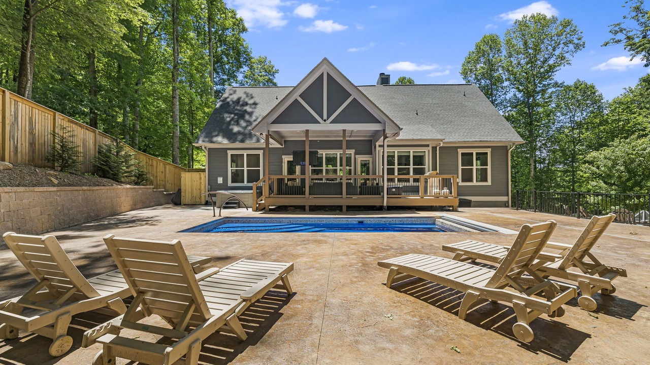 Photo of Outdoor in Avery Creek
