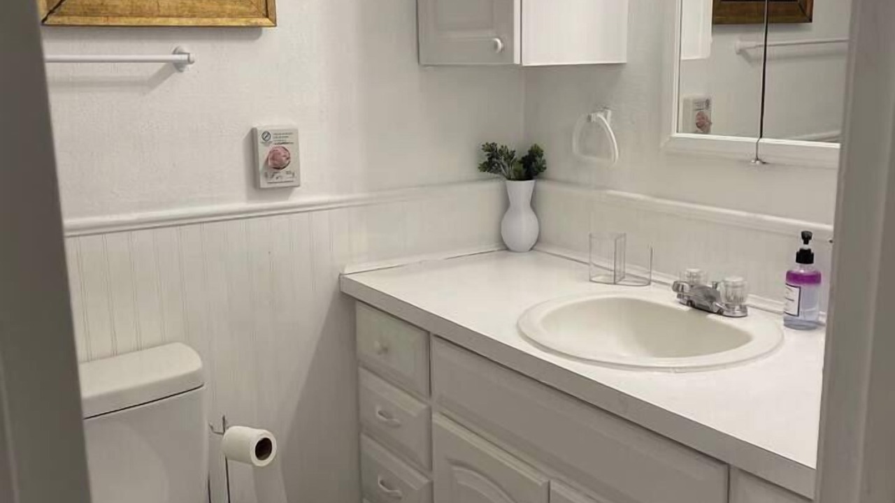 Photo of Bathroom in Elizabeth City