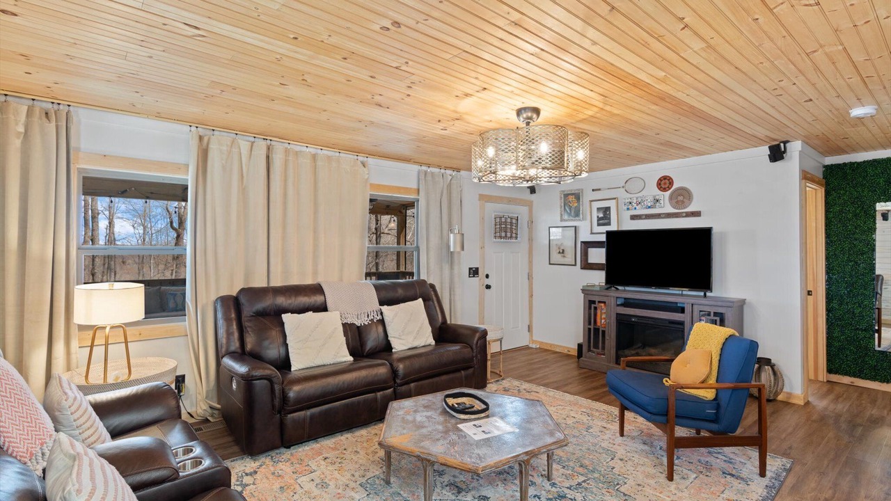 Photo of Livingroom in Smithville