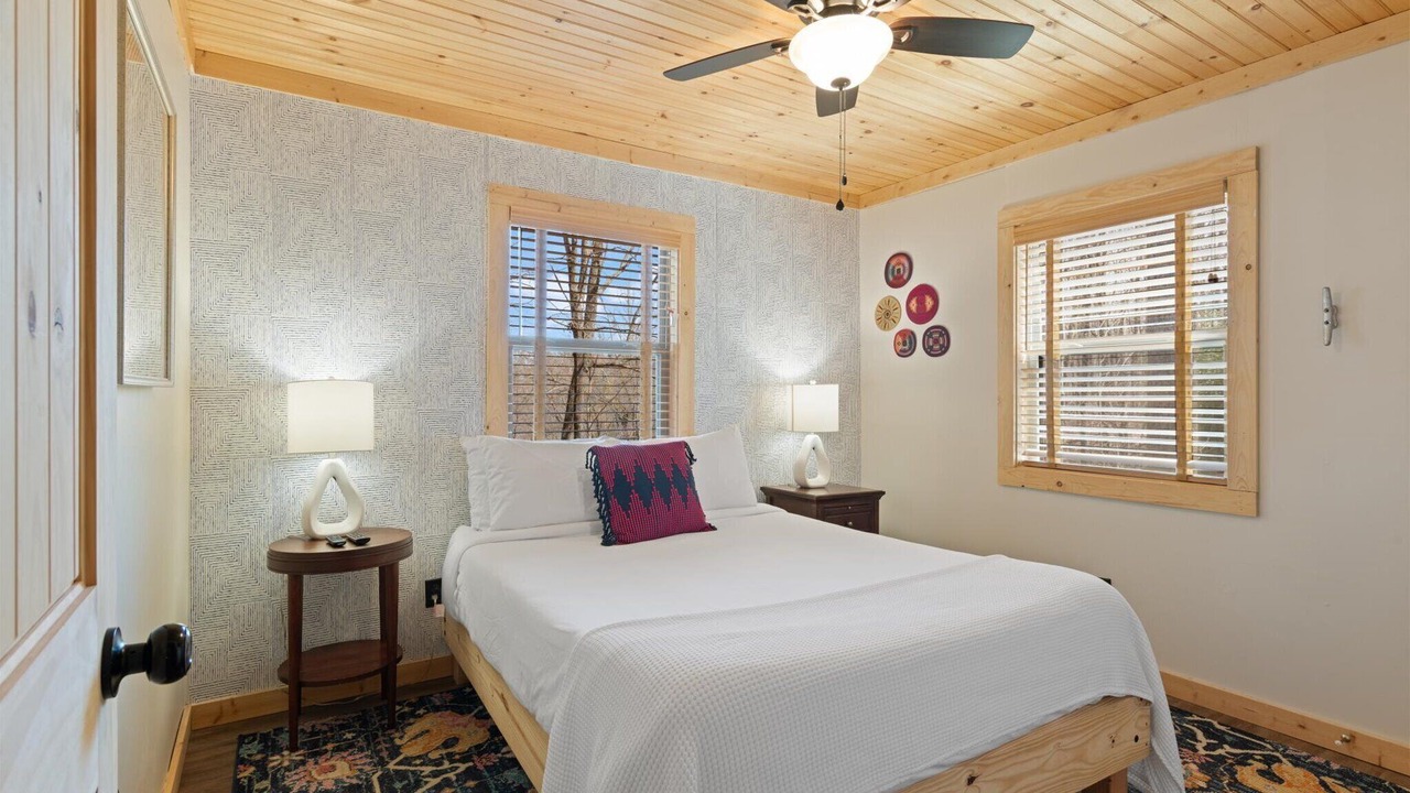 Photo of Bedroom in Smithville