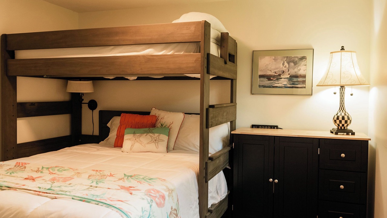 Photo of Bedroom in Wanchese