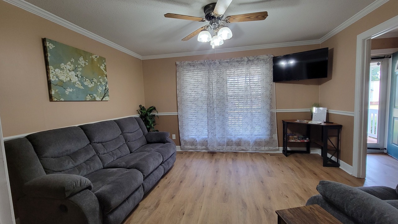 Photo of Livingroom in New Bern