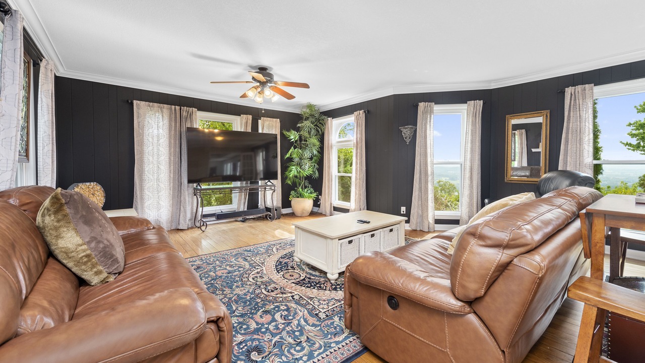 Photo of Livingroom in Fletcher