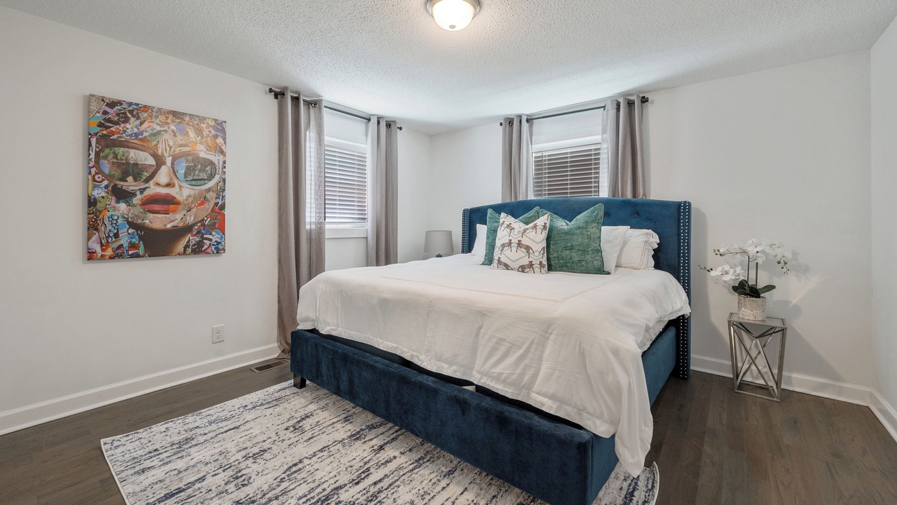 Photo of Bedroom in Downtown