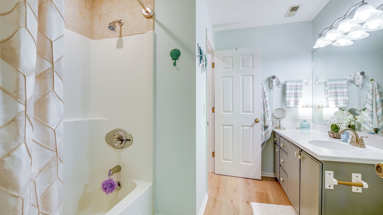 Photo of Bathroom in Sea Trail